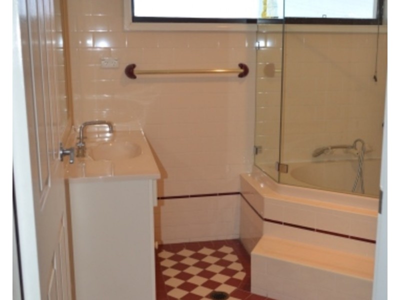 18 Strauss Road, St Clair NSW 2759