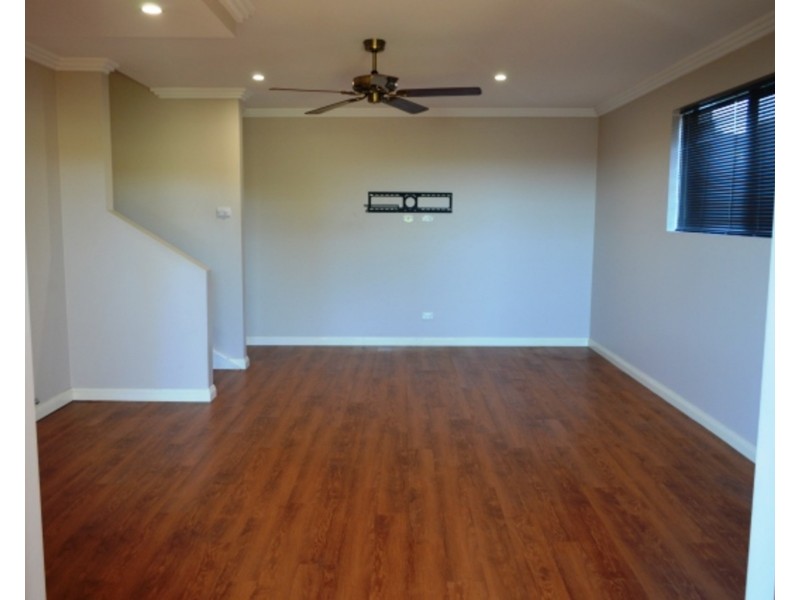 18 Strauss Road, St Clair NSW 2759