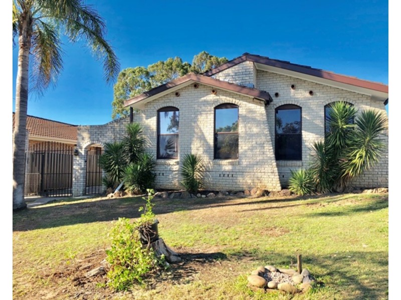 43 Merino Circuit, St Clair NSW 2759