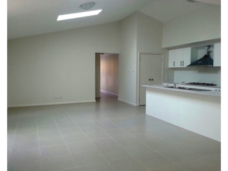 11 Allom Street, Ropes Crossing NSW 2760