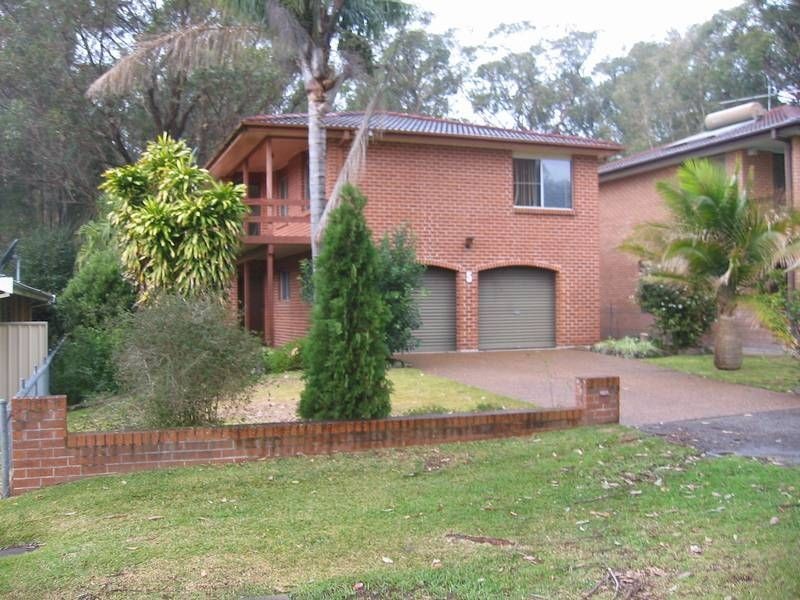 5 President Poincare Parade, Tanilba Bay NSW 2319