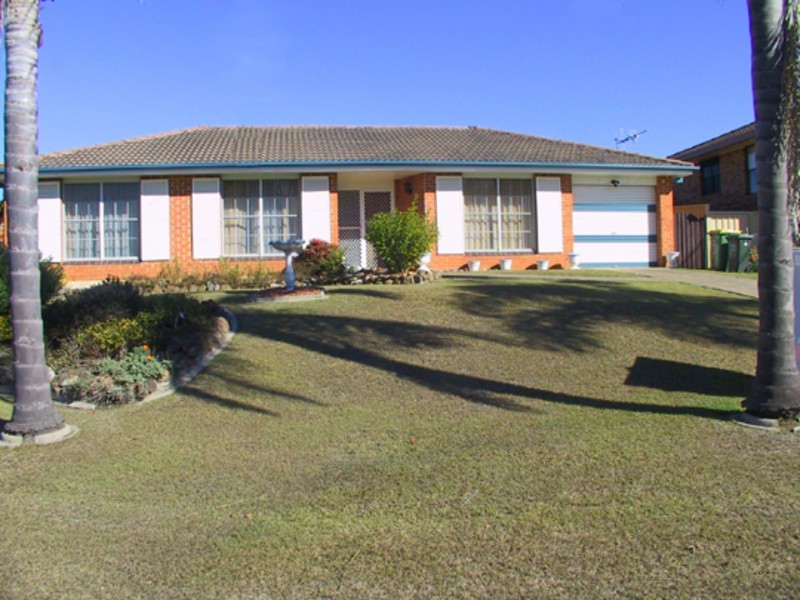 9 Battinga Close, Taree NSW 2430