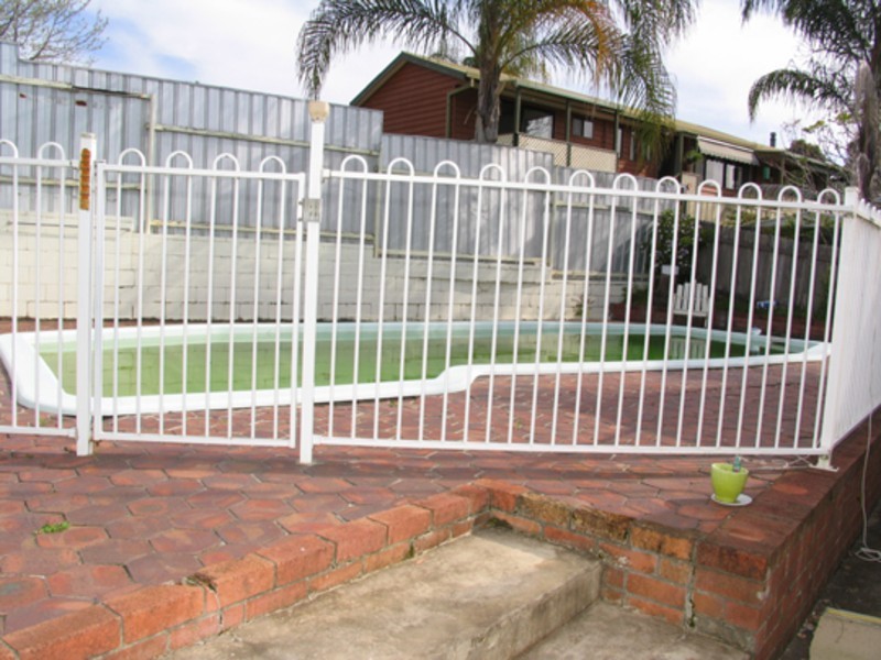 32 Bayview Crescent, Taree NSW 2430