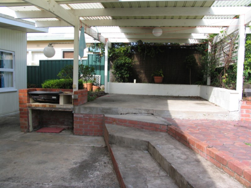 32 Bayview Crescent, Taree NSW 2430