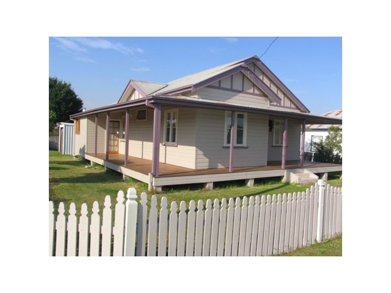 35 Stevenson Street, Taree NSW 2430