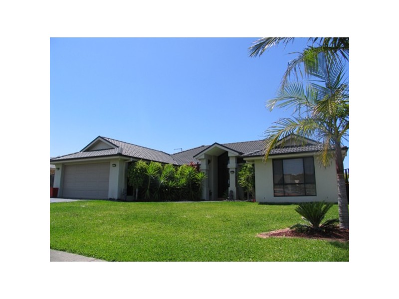 7 Bluehaven Drive, Old Bar NSW 2430