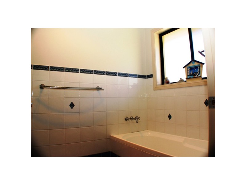 7 Bluehaven Drive, Old Bar NSW 2430