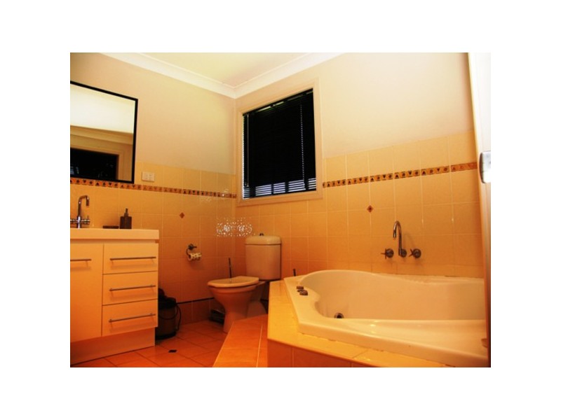 7 Bluehaven Drive, Old Bar NSW 2430