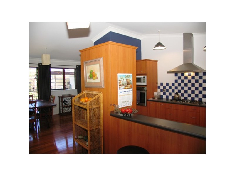 10 Clerk Street, Old Bar NSW 2430