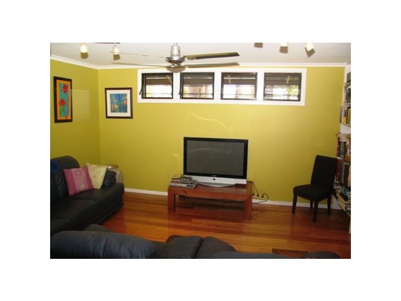 10 Clerk Street, Old Bar NSW 2430