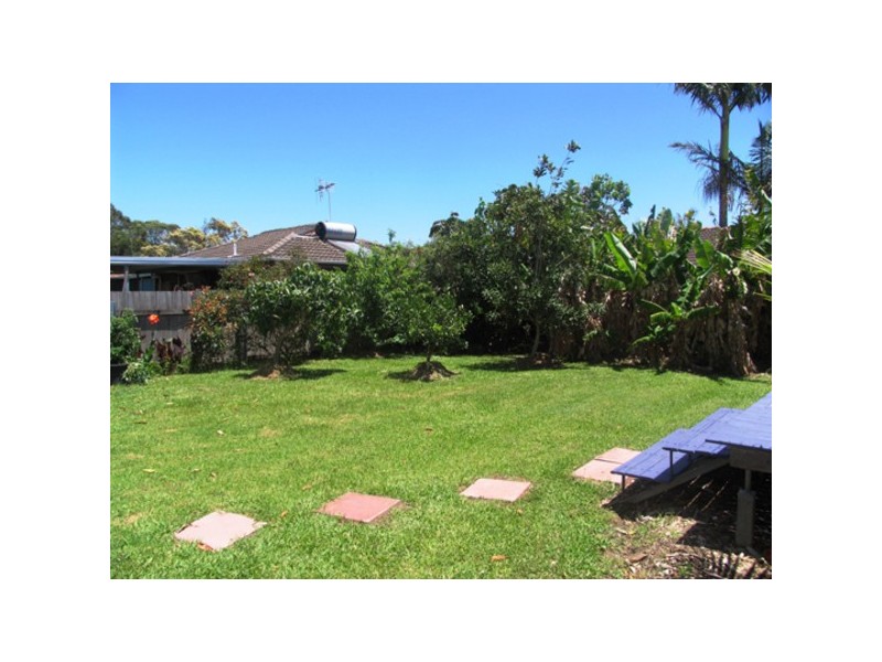 10 Clerk Street, Old Bar NSW 2430