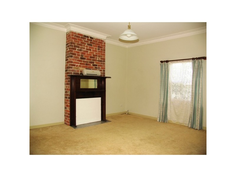 2 Albert Street, Taree NSW 2430