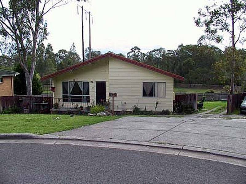 27 Hughes Street, Taree NSW 2430