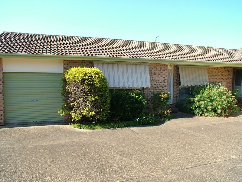 2/4 James Road, Toukley NSW 2263