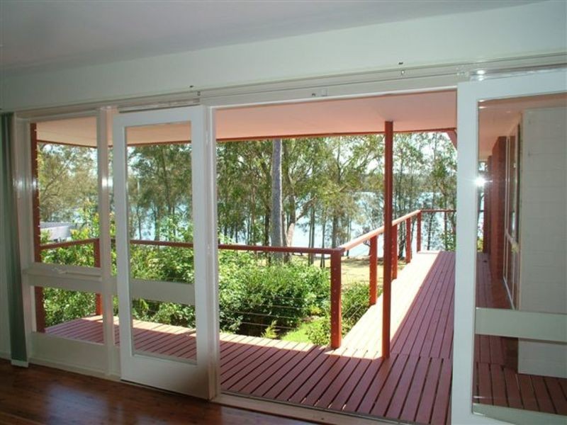 Mannering Park NSW 2259