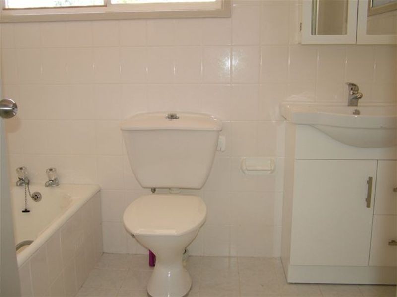 Mannering Park NSW 2259