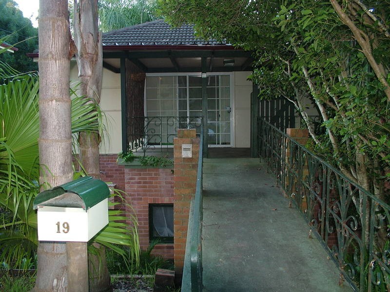 19 Dolly Avenue, Springfield NSW 2250