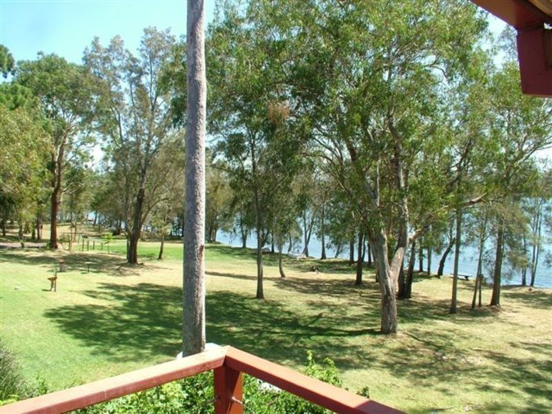 Mannering Park NSW 2259