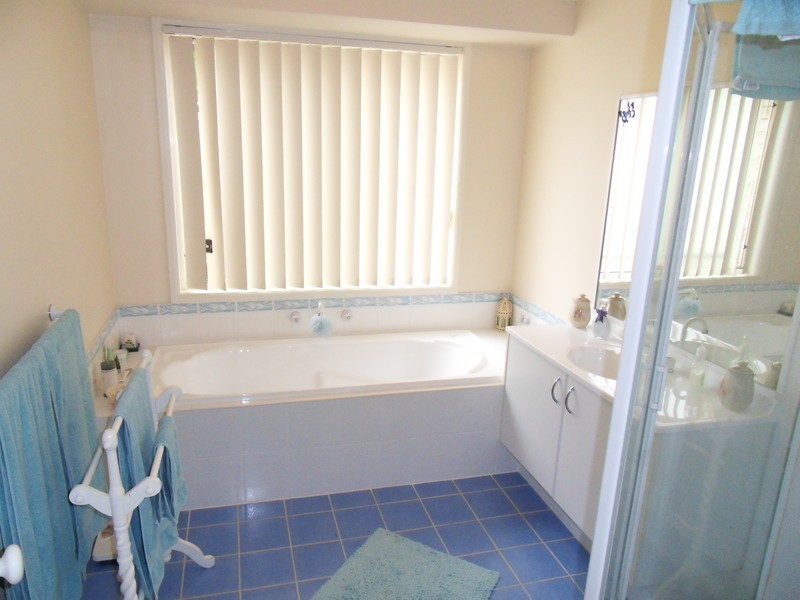Woongarrah NSW 2259