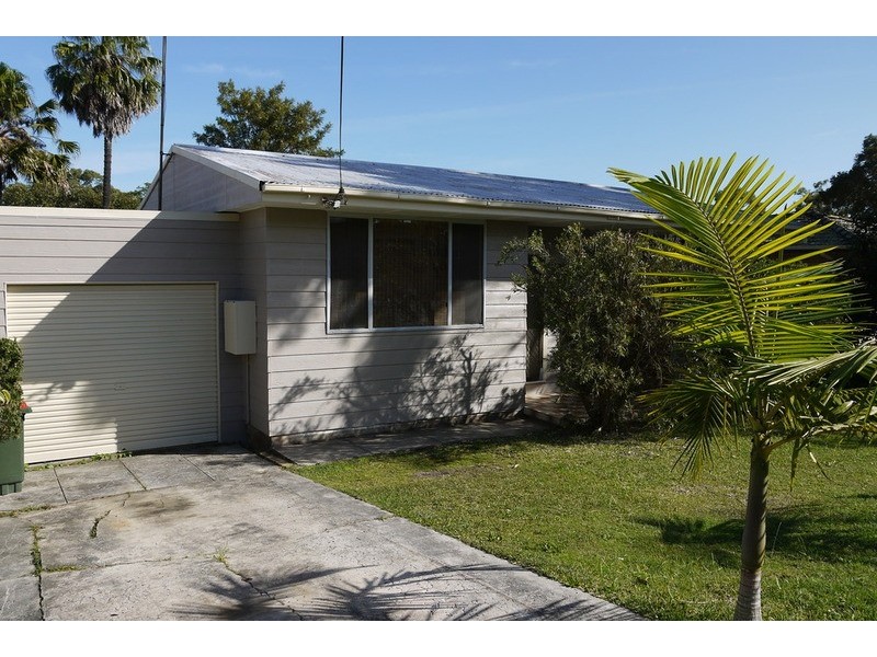 4 Banksia Street, Canton Beach NSW 2263