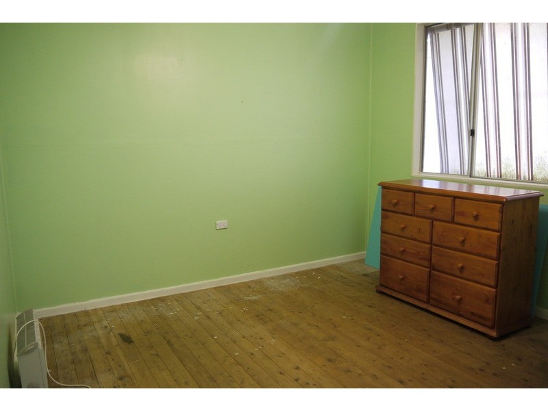 4 Banksia Street, Canton Beach NSW 2263