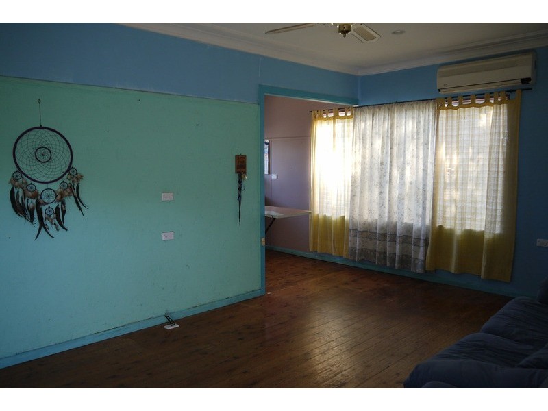 4 Banksia Street, Canton Beach NSW 2263