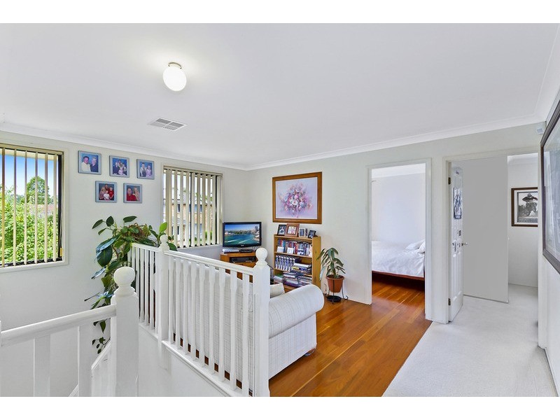 8 Surrey Close, Kanwal NSW 2259