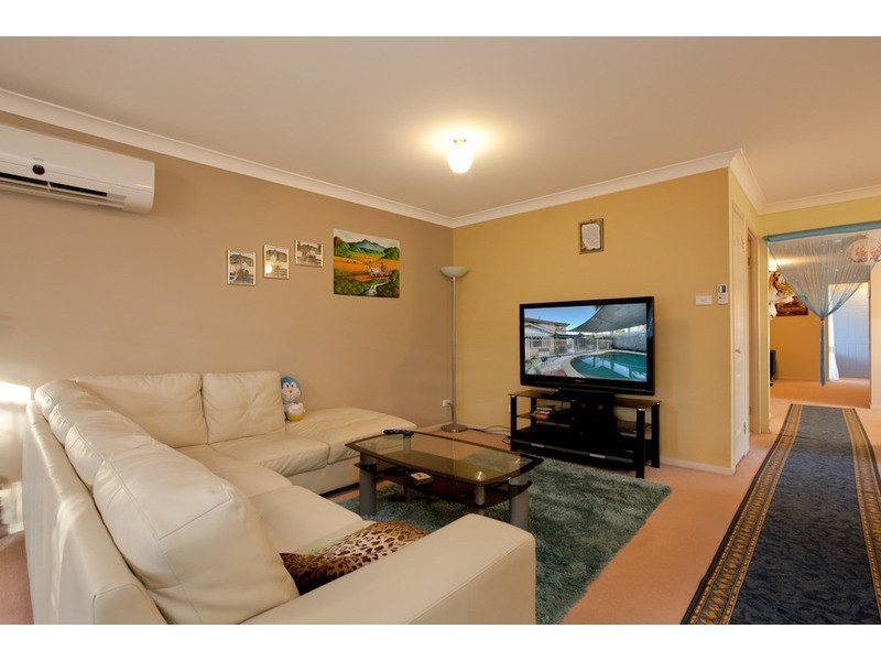 100 Pinehurst Way, Blue Haven NSW 2262