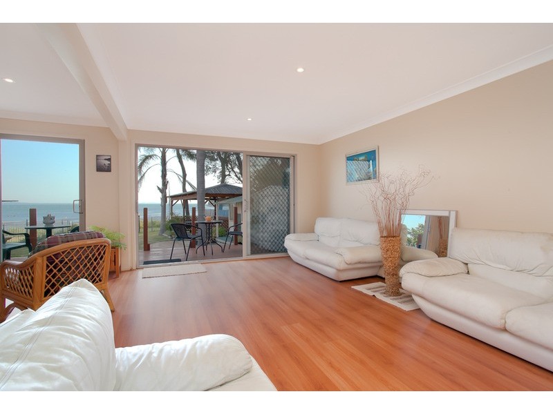 10 Lett Street, Gorokan NSW 2263