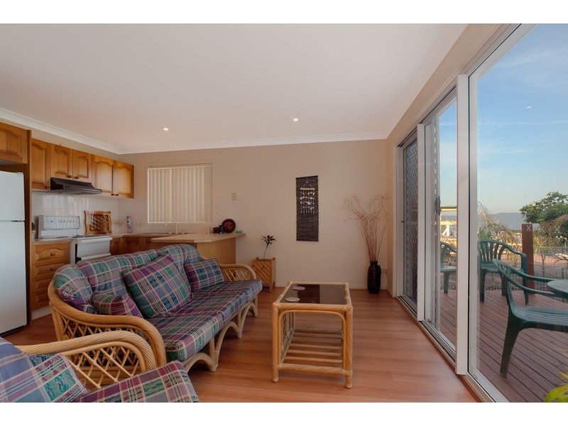 10 Lett Street, Gorokan NSW 2263