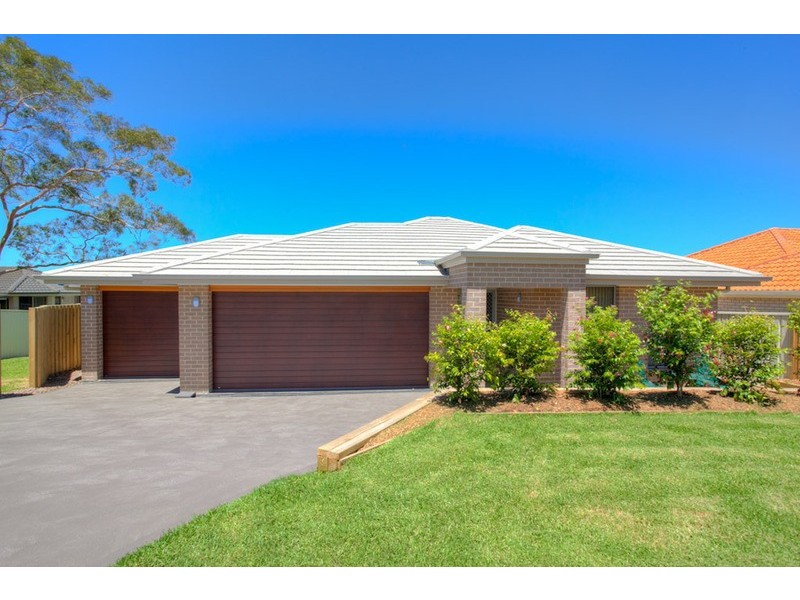 7 Woodcutters Road, Woongarrah NSW 2259