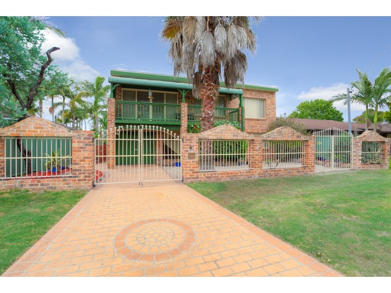 4 Colleen Street, Berkeley Vale NSW 2261