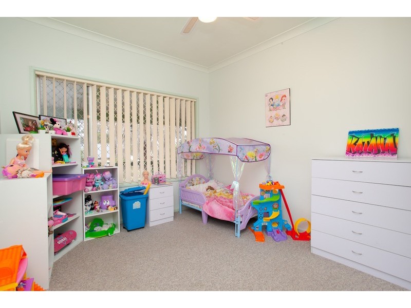 4 Colleen Street, Berkeley Vale NSW 2261