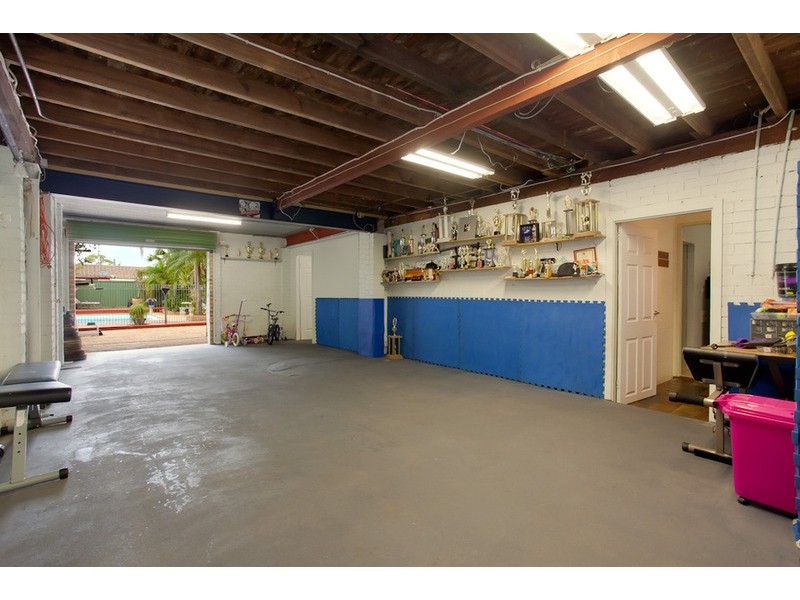 4 Colleen Street, Berkeley Vale NSW 2261