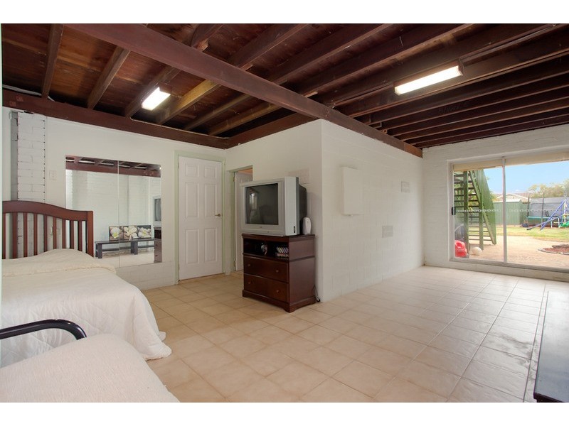 4 Colleen Street, Berkeley Vale NSW 2261