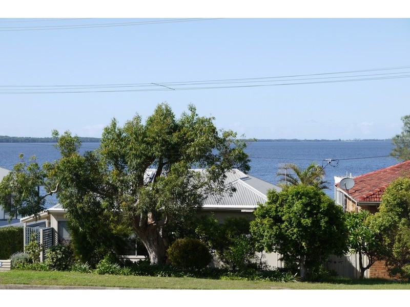 19 Marks Road, Gorokan NSW 2263