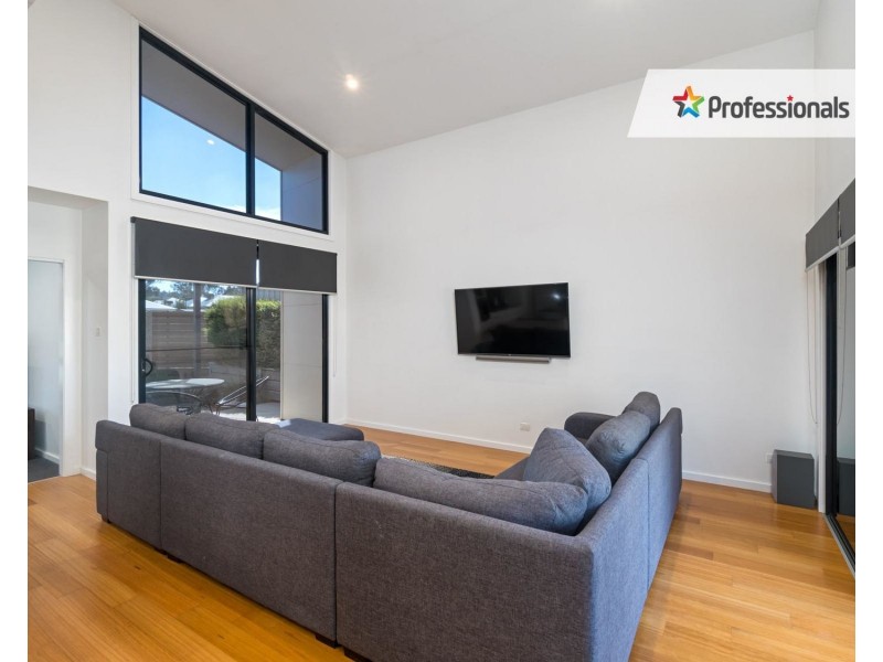 13 Cootamundra Boulevard, Gobbagombalin NSW 2650
