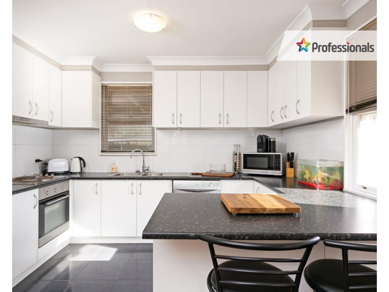 8 Tarakan Avenue, Ashmont NSW 2650