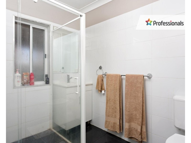 8 Tarakan Avenue, Ashmont NSW 2650