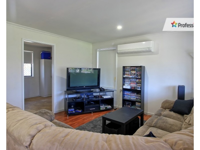 7 Warren Place, Mount Austin NSW 2650
