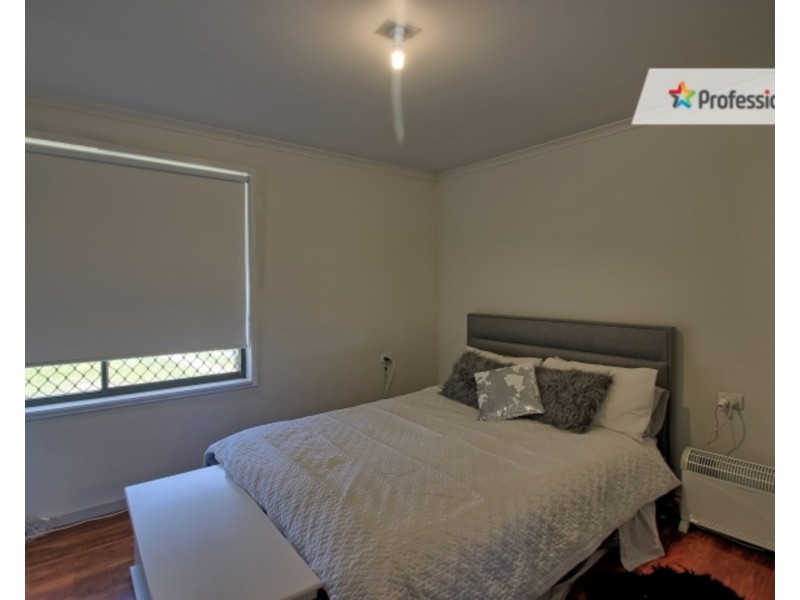 7 Warren Place, Mount Austin NSW 2650