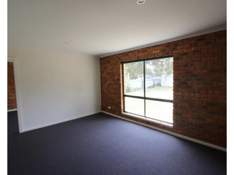16 Simpson Avenue, Forest Hill NSW 2651