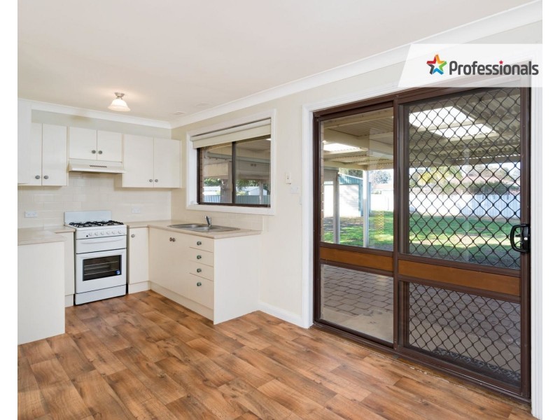 58 Jasmin Crescent, Lake Albert NSW 2650