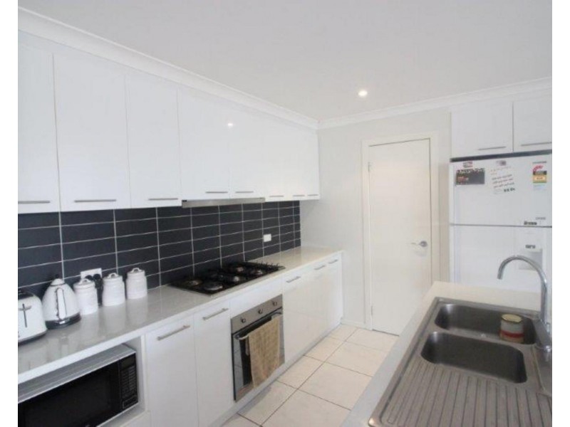 16 Watson Boulevard, Lloyd NSW 2650