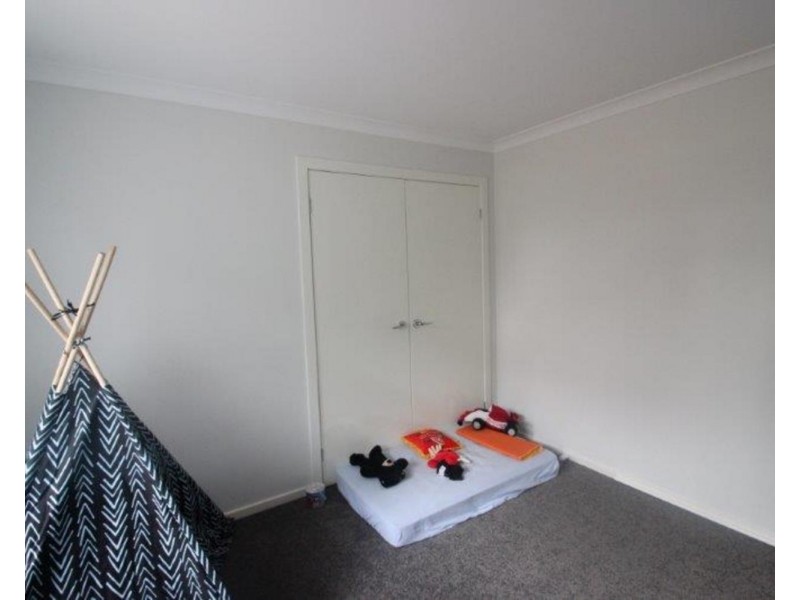 16 Watson Boulevard, Lloyd NSW 2650