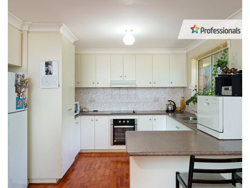 18 Kimba Avenue, Glenfield Park NSW 2650