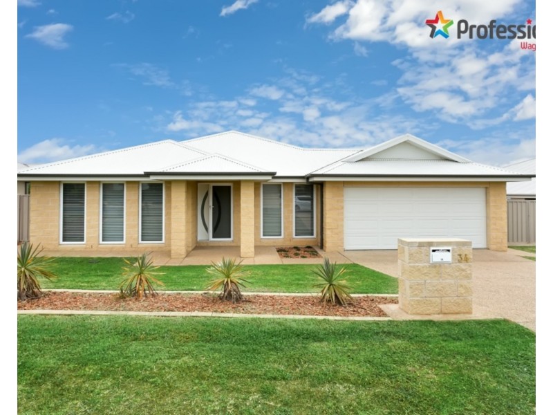 34 Deakin Avenue, Lloyd NSW 2650