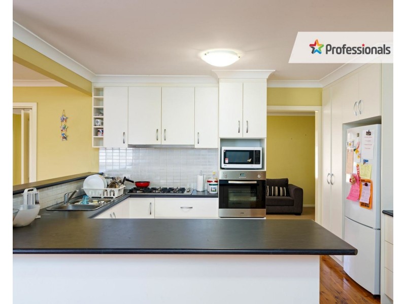 9 Banks Avenue, Kooringal NSW 2650