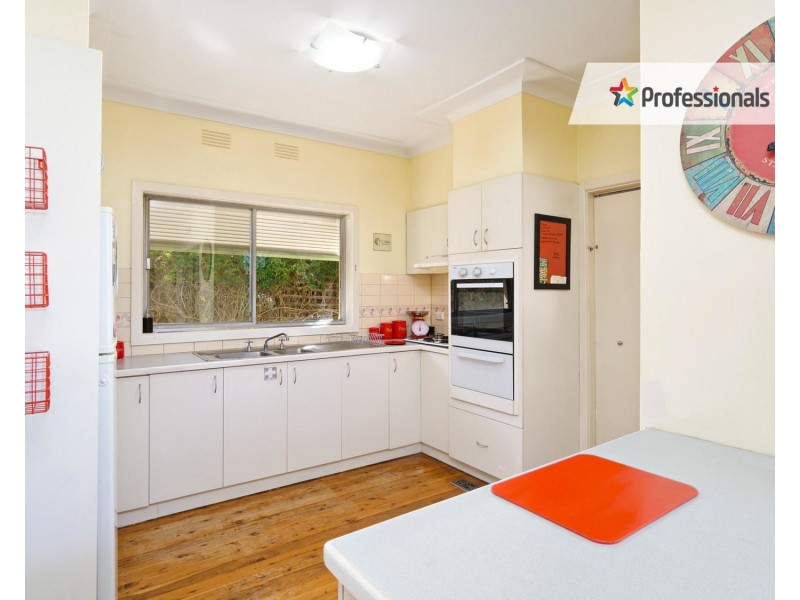 16 Waratah Street, Kooringal NSW 2650