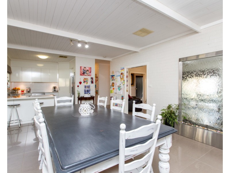 21 Rowan Road, Lake Albert NSW 2650